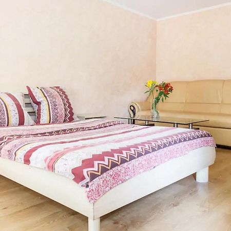 Apartment In Zaporozhye. Antica Zaporizhia Εξωτερικό φωτογραφία